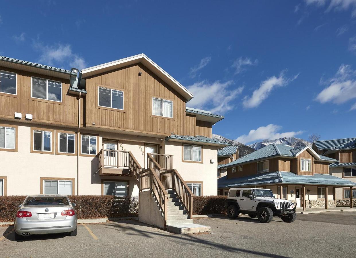 Mountain Gate - Pet Friendly 2Br W Mountain Views And Open Hot Tub Villa Canmore Eksteriør bilde