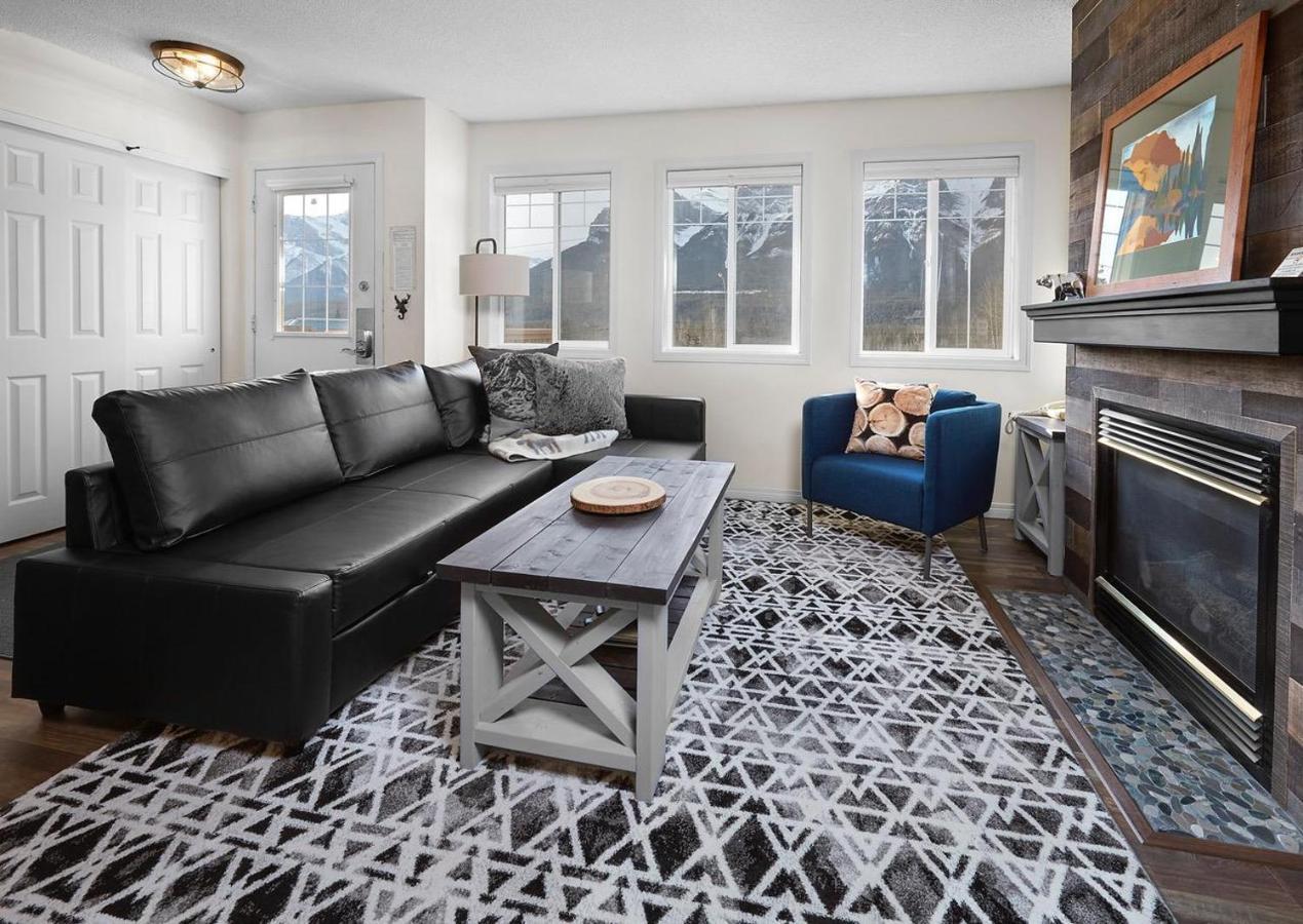 Mountain Gate - Pet Friendly 2Br W Mountain Views And Open Hot Tub Villa Canmore Eksteriør bilde