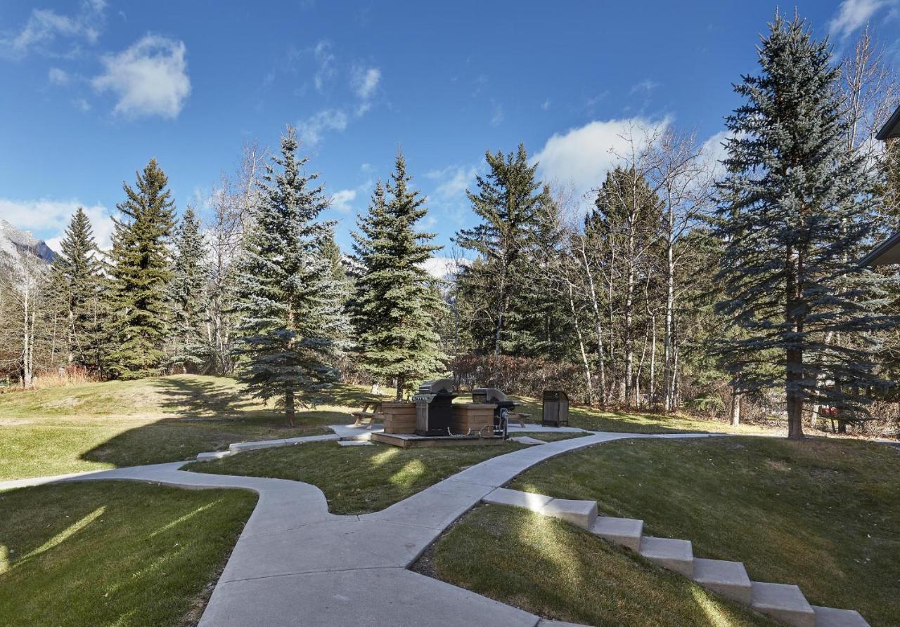 Mountain Gate - Pet Friendly 2Br W Mountain Views And Open Hot Tub Villa Canmore Eksteriør bilde