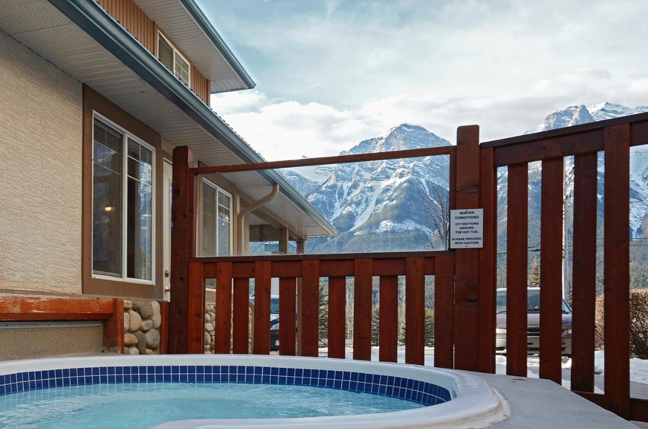 Mountain Gate - Pet Friendly 2Br W Mountain Views And Open Hot Tub Villa Canmore Eksteriør bilde